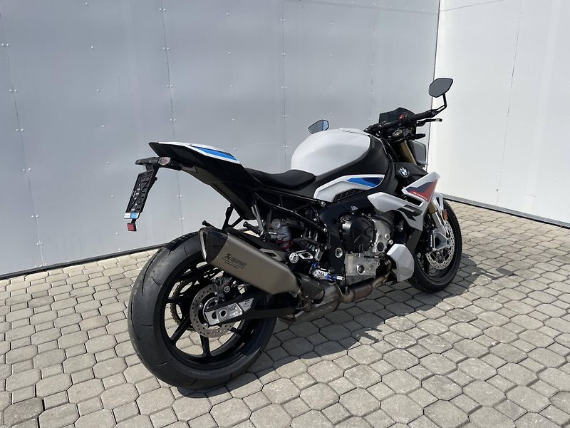 BMW (2026) S 1000 R - fotka 3 z 12