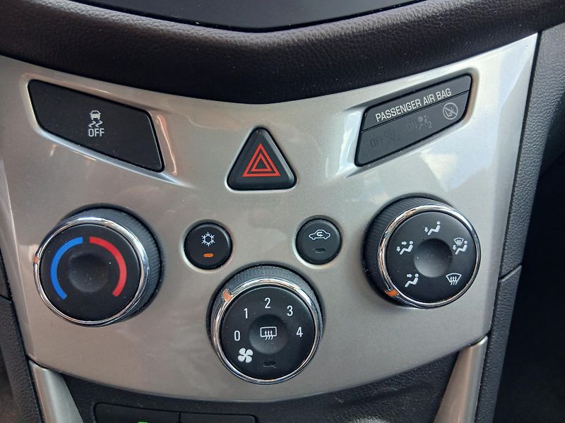 Chevrolet Trax 1.7 D AWD - fotka 23 z 33
