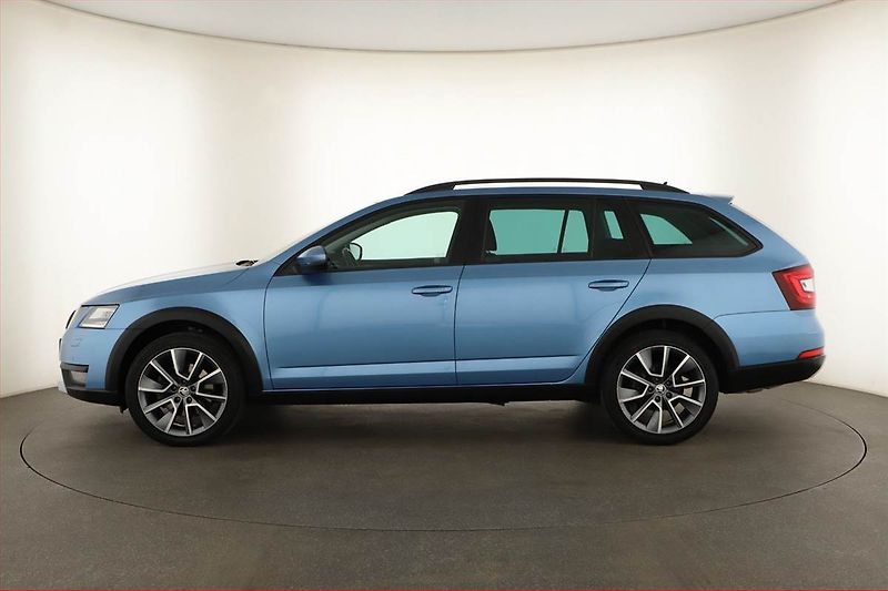 Škoda Octavia (2019) Scout 2.0 TSI - fotka 3 z 26