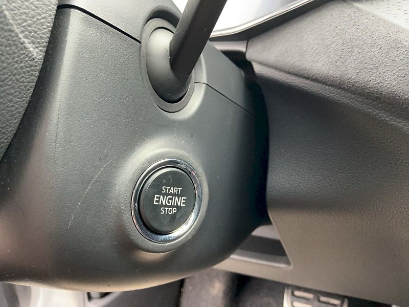 Škoda Scala (2024) 1.0 TSI DSG Drive - fotka 22 z 28