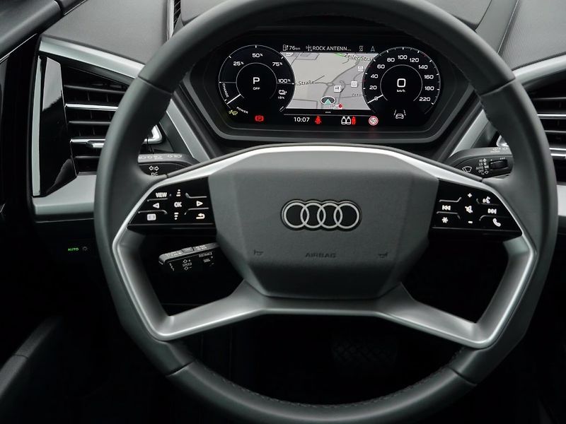 Audi Q4 e-tron 40 Sportback Keyless Asistence - fotka 13 z 18