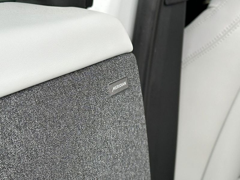 Land Rover Range Rover Sport D300 Meridian - fotka 10 z 15