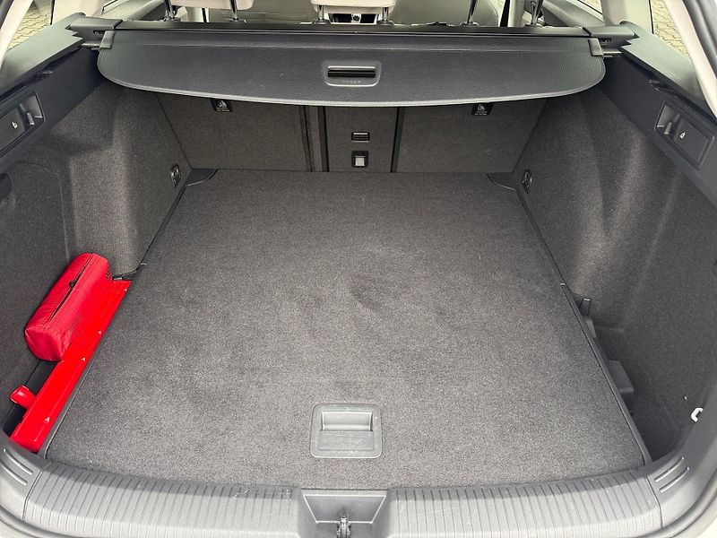 Volkswagen Golf Variant (2021) 2,0 TDi 85 kW Life ČR  - fotka 11 z 24