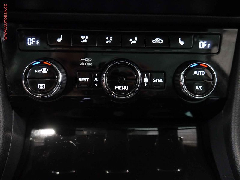 Škoda Superb (2020) 2.0 TDi, L&K, DSG - fotka 17 z 23