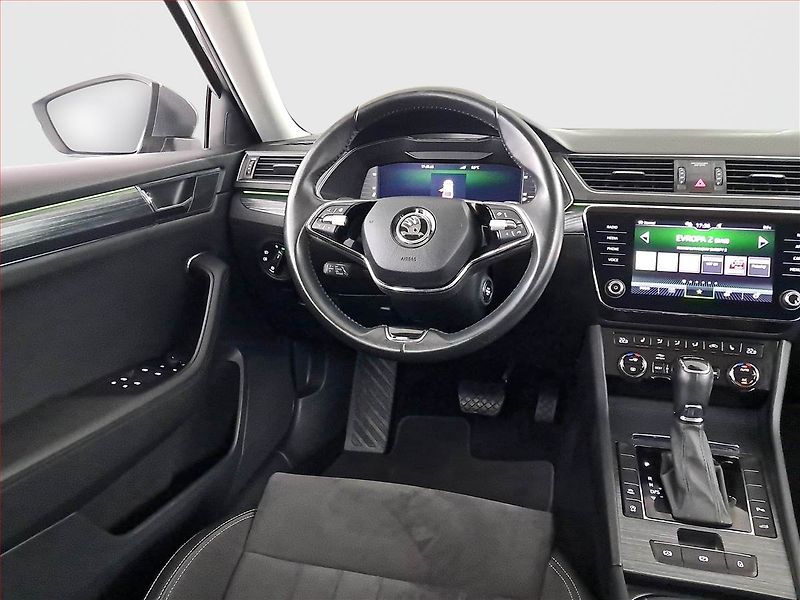 Škoda Superb (2022) 2.0 TDI - fotka 7 z 24