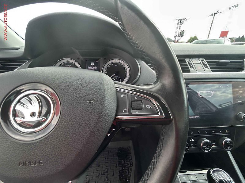 Škoda Octavia (2018) 1.4 TSI, 2.maj,ČR, autoAC - fotka 19 z 19