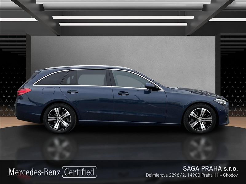 Mercedes-Benz Třídy C 300 4MATIC kombi - fotka 6 z 22