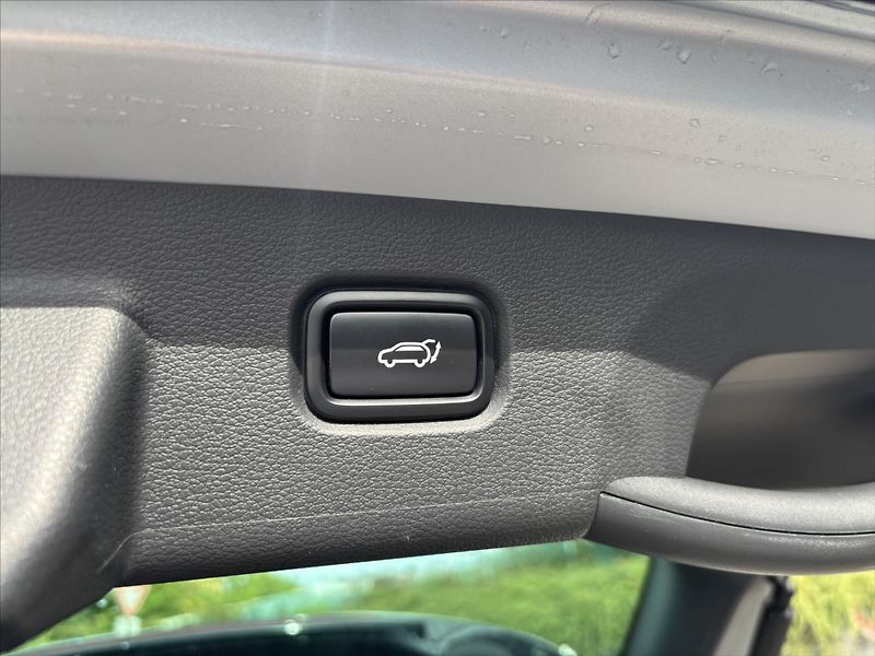 Kia Sportage 1,6 TGDi HEV AT TOP ADAPTIV - fotka 15 z 49