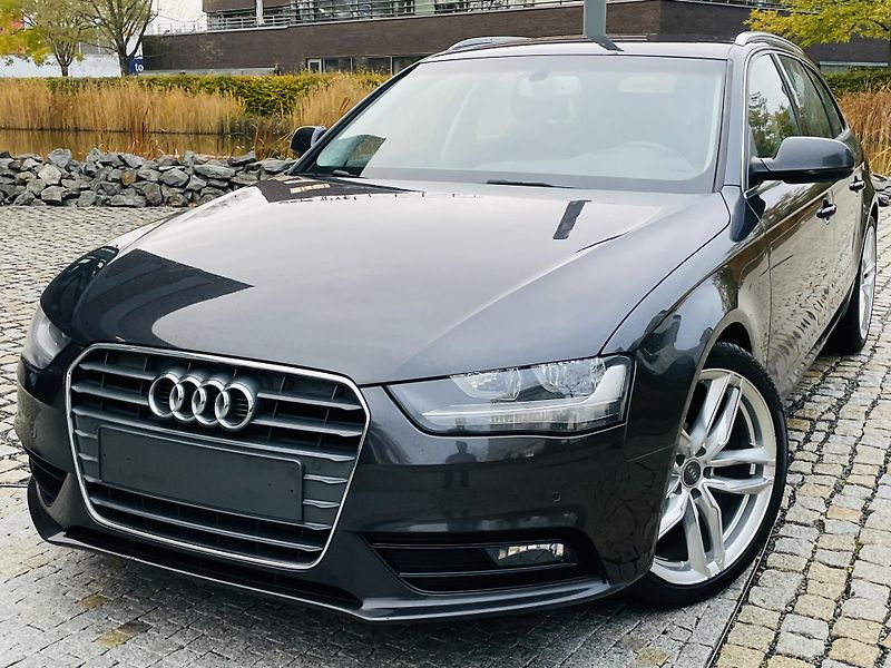 Audi A4 2.0TDI MANUÁL SENZORY NAVI - fotka 1 z 44