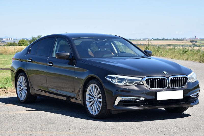 BMW Řada 5 530i xDrive LUXURY LINE,LED,ČR - fotka 6 z 50