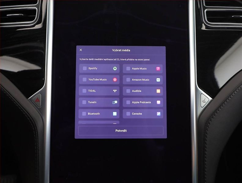 Tesla Model X (2018) 100D, SoH 92% - fotka 18 z 27