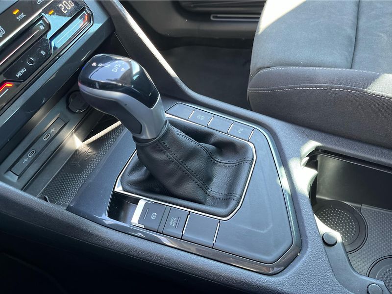 Volkswagen Tiguan 2.0TDI 110kW DSG Business Prem - fotka 20 z 30