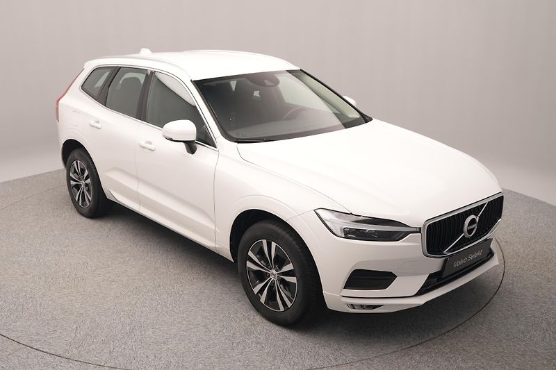 Volvo XC60 B4 AWD MOMENTUM AUT REZERVACE - fotka 14 z 45