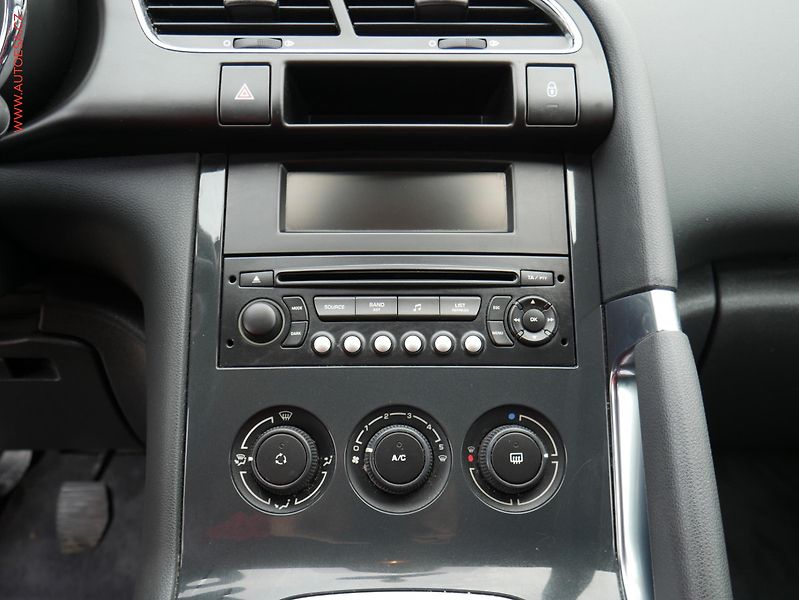 Peugeot 3008 (2011) 1.6HDi, 2.maj, AC, temp - fotka 13 z 14