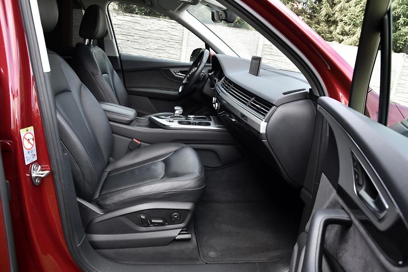 Audi Q7 3.0 TDI QUATTRO,VIRTUAL,7MÍST - fotka 39 z 50