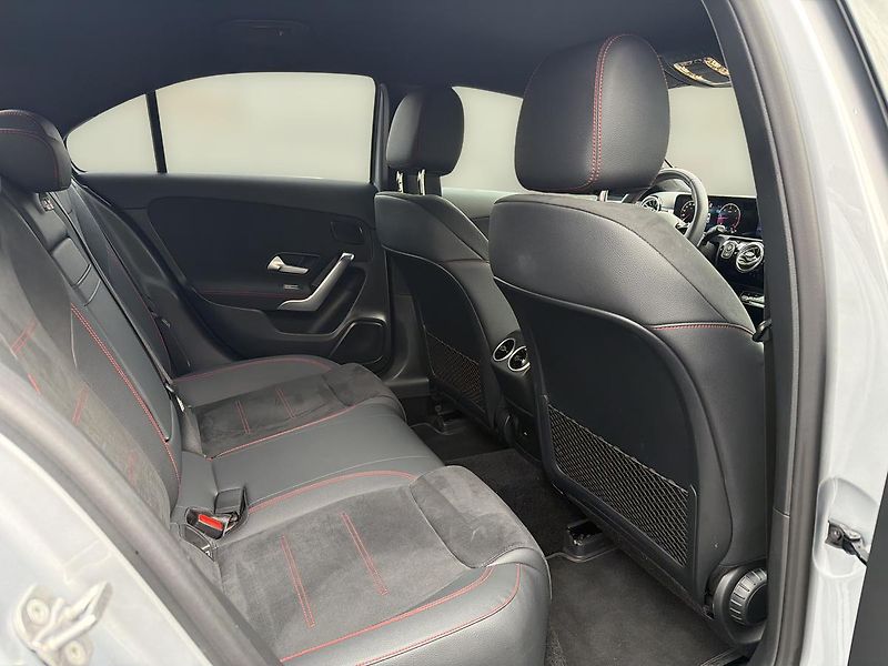 Mercedes-Benz Třídy A A 200 d sedan, AMG - fotka 14 z 15