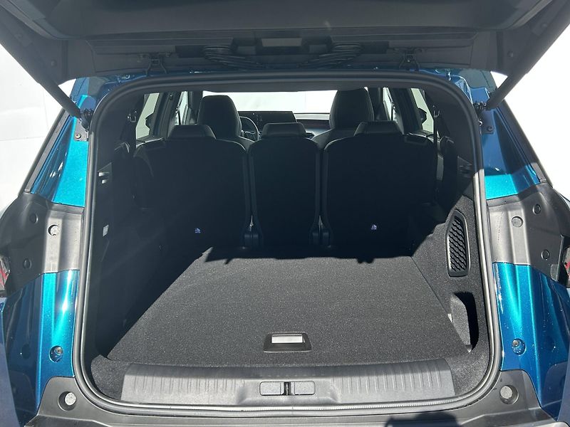 Peugeot 5008 (2026) GT e-DCS6 Hybrid - fotka 9 z 10