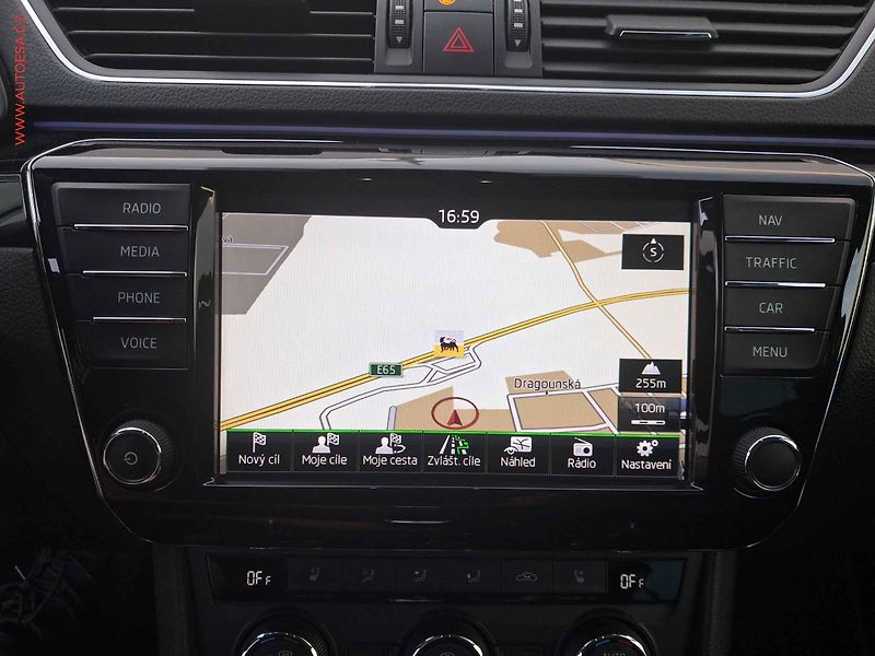 Škoda Superb (2016) 2.0TSI 4x4, ČR, DSG, navi - fotka 18 z 21
