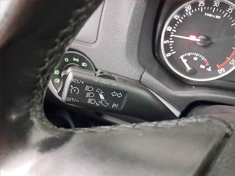 Škoda Octavia (2011) 1.6 TDI, po STK, Tažné - fotka 18 z 19
