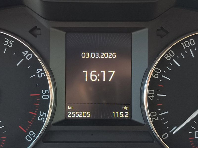 Škoda Octavia (2014) ELEGANCE 1.6 TDi 77kw, ČR - fotka 16 z 25
