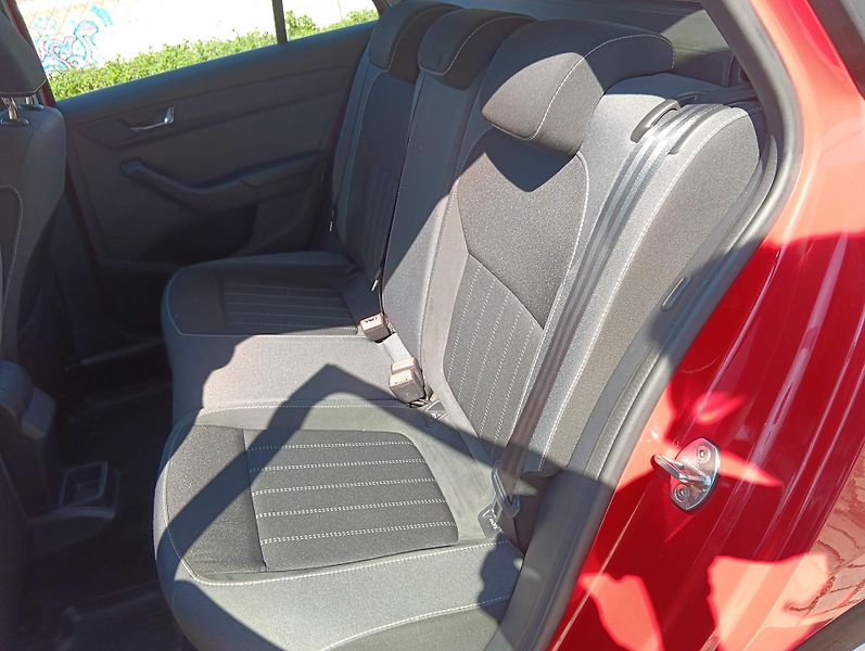 Škoda Fabia (2019) 1.0 81kW, Led, klima - fotka 14 z 31