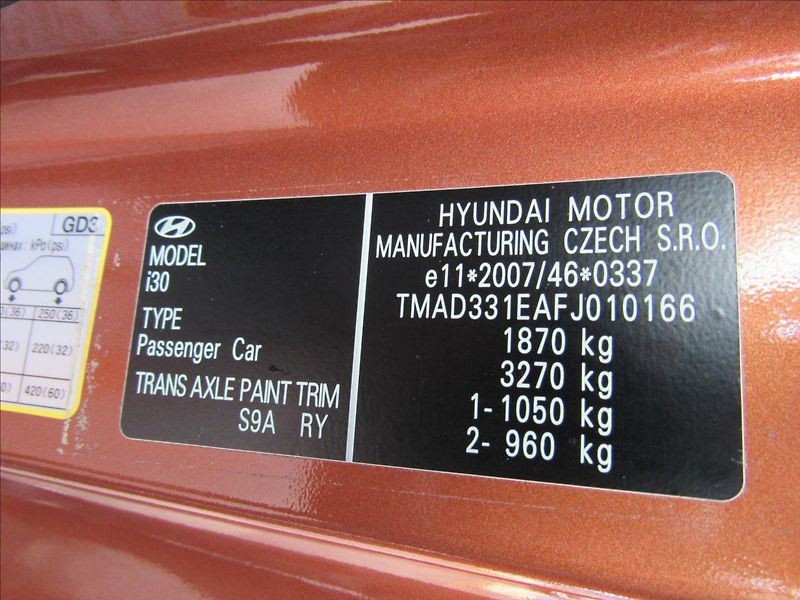 Hyundai i30 1,6 Turbo 137kW - fotka 29 z 35