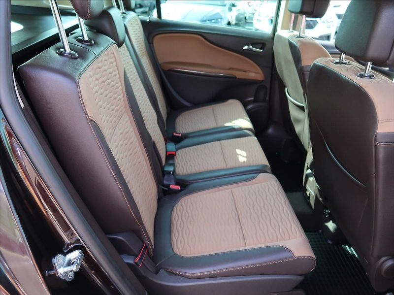 Opel Zafira 2,0 TDCi,96kW,NovéČR,tempomat - fotka 18 z 23