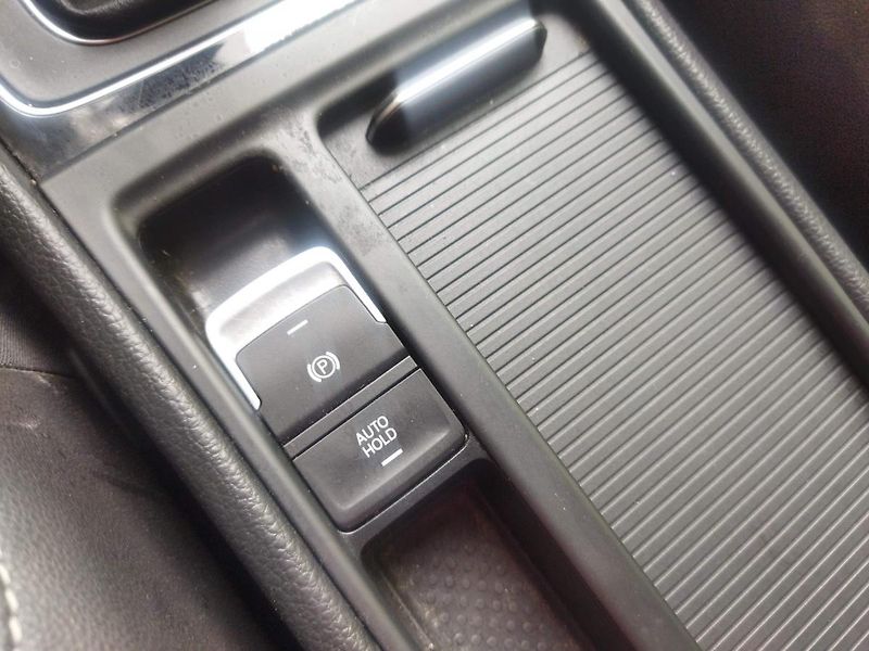 Volkswagen Golf (2016) VII. 1.2 TSI / 81 kW, GPS, - fotka 17 z 36