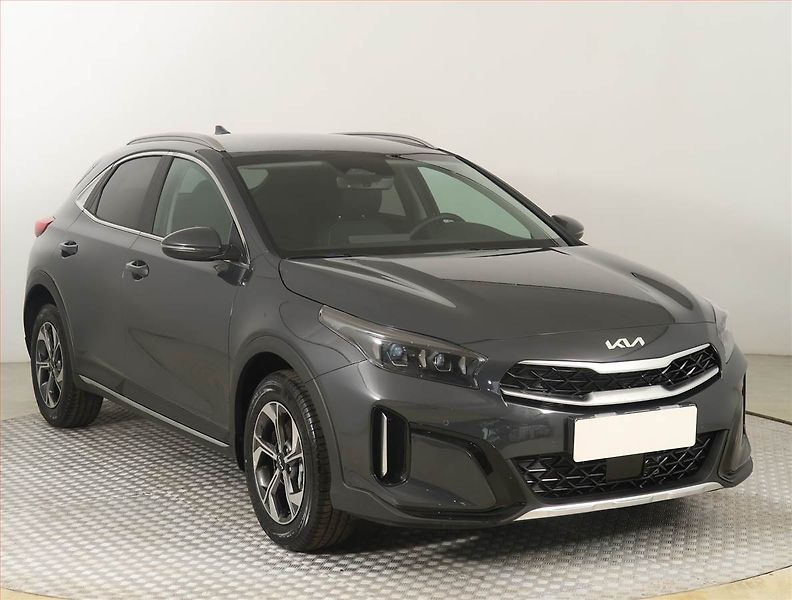 Kia XCeed (2026) 1.6 T-GDI, Ad. tempomat - fotka 1 z 24