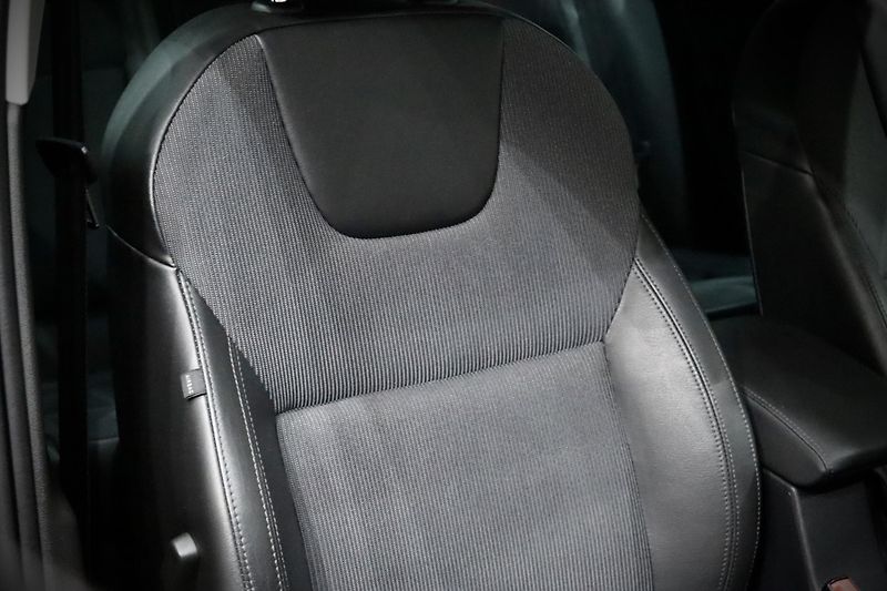 Škoda Octavia 3 FL Combi 1.4 TSI 110 kW - fotka 18 z 37