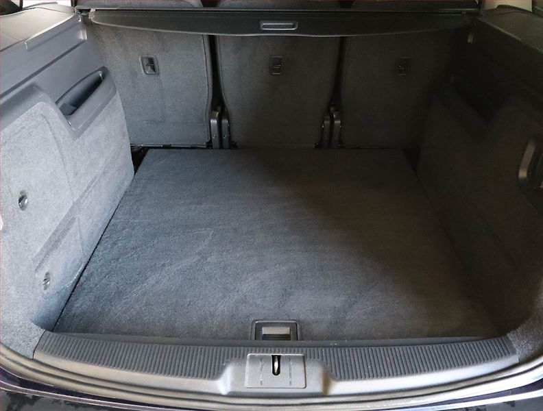 Volkswagen Sharan (2015) 2.0 TDI, Automat, Serv.kniha - fotka 14 z 26