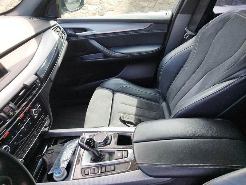 BMW X5 (2015) 4.0D,M-PACKETvolat 608 081 843 - fotka 14 z 20