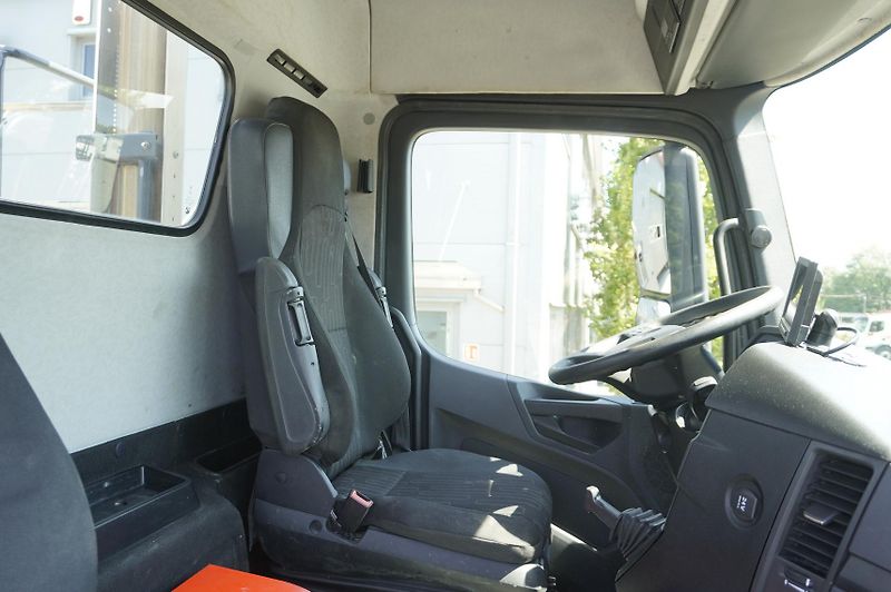 Mercedes-Benz (2020) Arocs 3236 8×4 / Crane Fassi - fotka 23 z 24