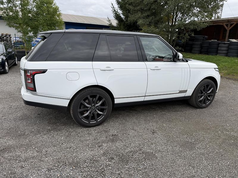 Land Rover Range Rover 4.4l V8 Autobiography - fotka 7 z 32