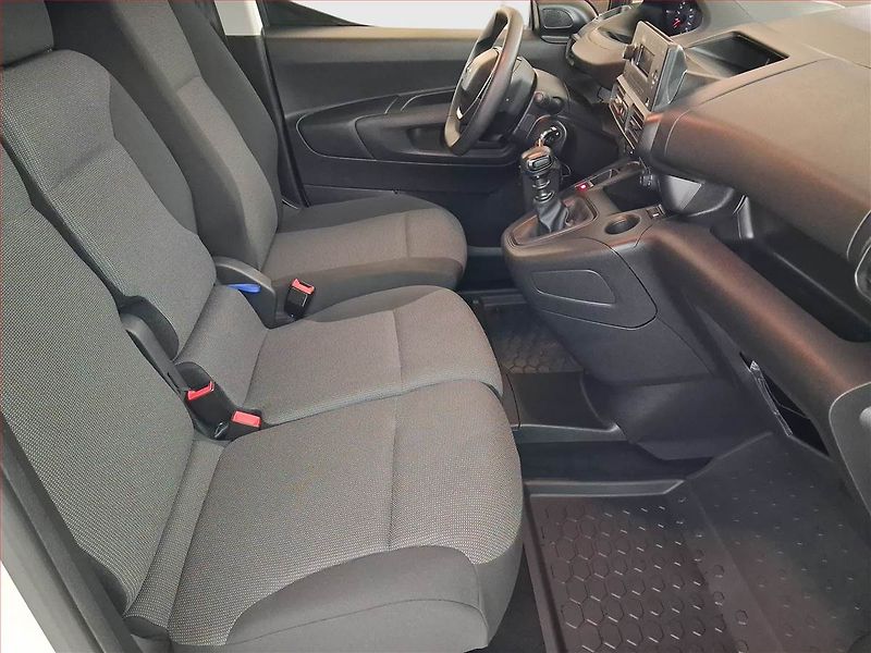 Peugeot Partner (2023) 1.5 BlueHDi, 3Místa, ČR, DPH - fotka 7 z 15