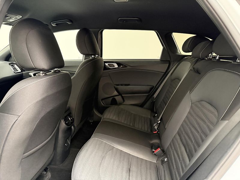 Kia Ceed 1.5 T-GDI 118kW GT-Line SW DCT - fotka 11 z 13