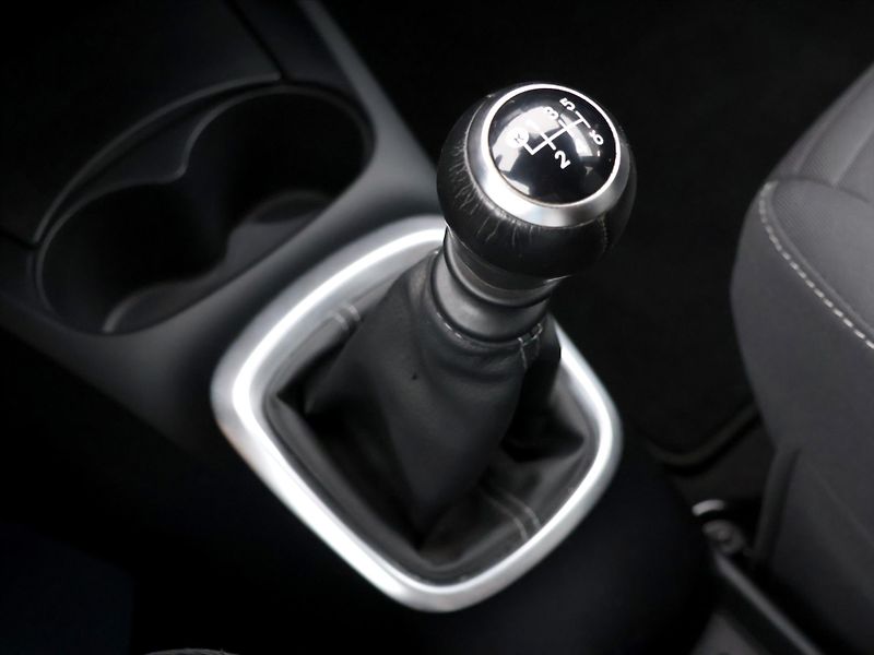 Toyota Yaris 1,5 VVT-iE 82kW Active Trend C - fotka 29 z 38