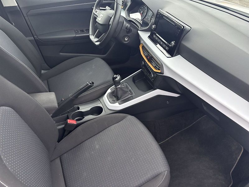Seat Arona (2022) 1.0 TSI Style - fotka 9 z 27