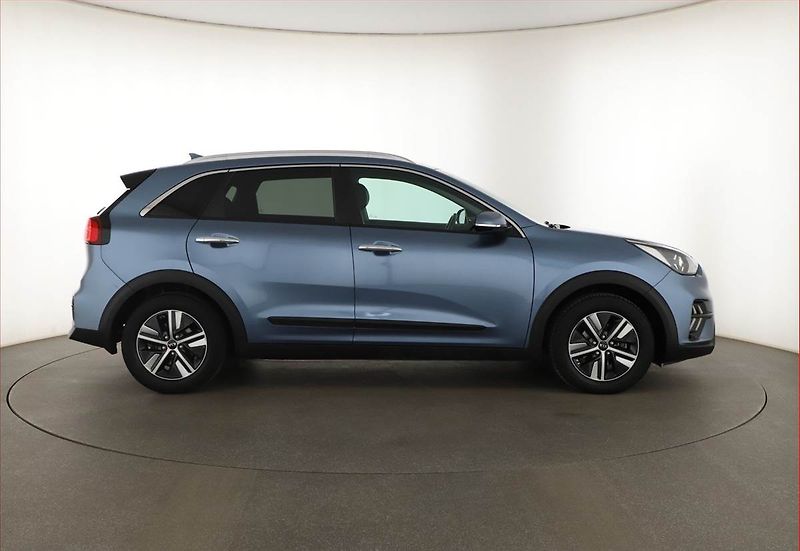 Kia Niro (2020) Hybrid, Automat, Serv.kniha - fotka 6 z 18