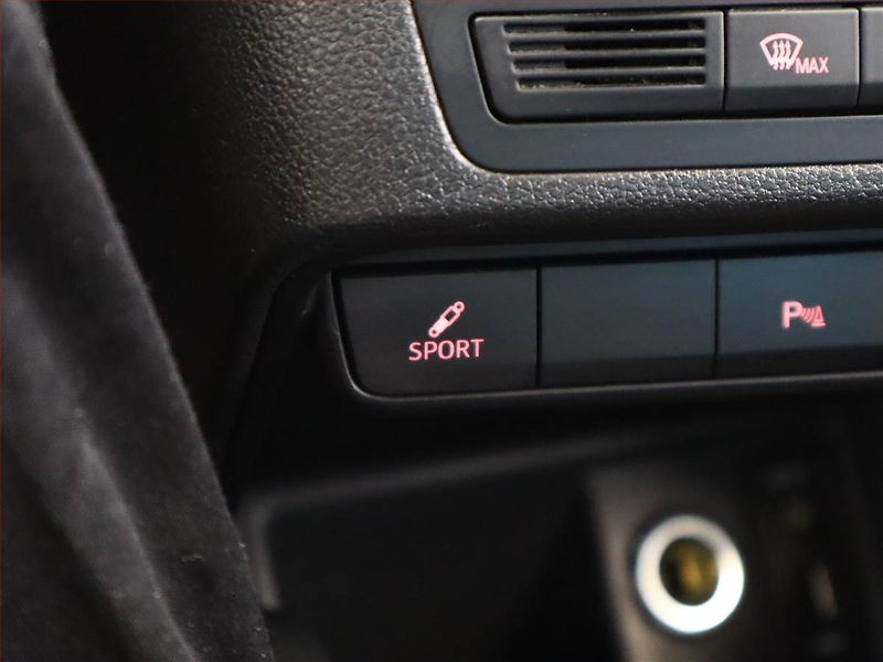 Seat Ibiza (2016) 1.8 TSI Cupra, Serv.kniha - fotka 17 z 18