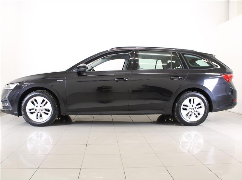 Škoda Octavia 2,0 TDi 85kW DSG Ambi. TAŽNÉ - fotka 5 z 21