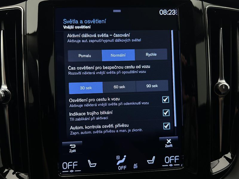 Volvo XC60 B4 MOMENTUM - fotka 39 z 46