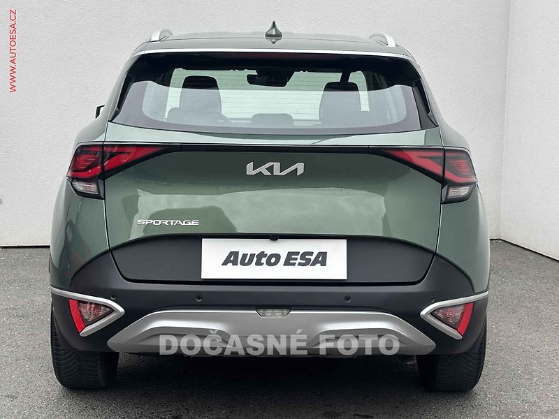 Kia Sportage (2023) 1.6 T-GDi 4X4, 2.maj,ČR - fotka 5 z 16