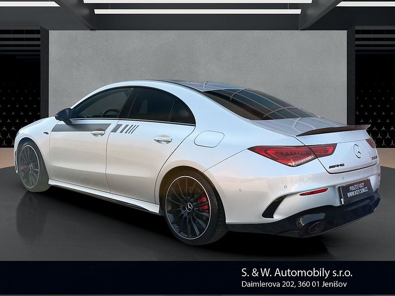 Mercedes-Benz CLA 35 AMG 4MATIC Premium - fotka 7 z 40