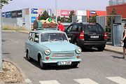 Setkání Jízdy veteránů. Cílem bylo parkoviště pod Ještědem, krátká zastávka proběhla na parkovišti OC Nisa Liberec.