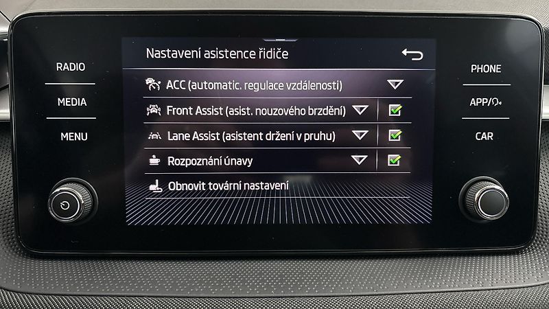 Škoda Fabia 1.0 TSI Style - fotka 23 z 23