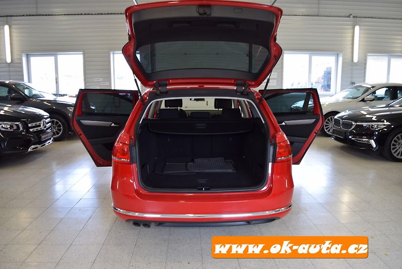 Volkswagen Passat 2.0 TDI DSG PRAVIDELNÝ SERRVIS - fotka 17 z 45