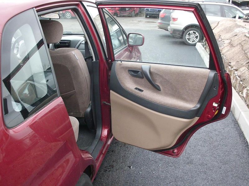 Suzuki Liana (2001) Volat 602 320593 - fotka 12 z 16