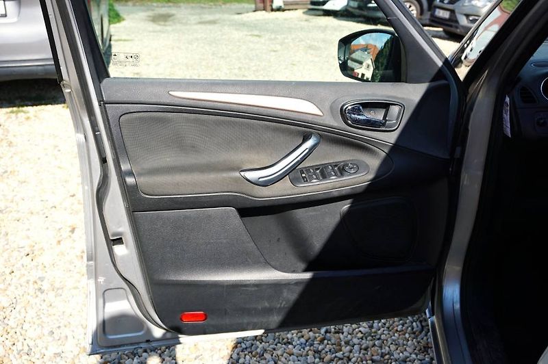 Ford S-MAX (2006) 1,8 TDCI 92 kW - fotka 19 z 26
