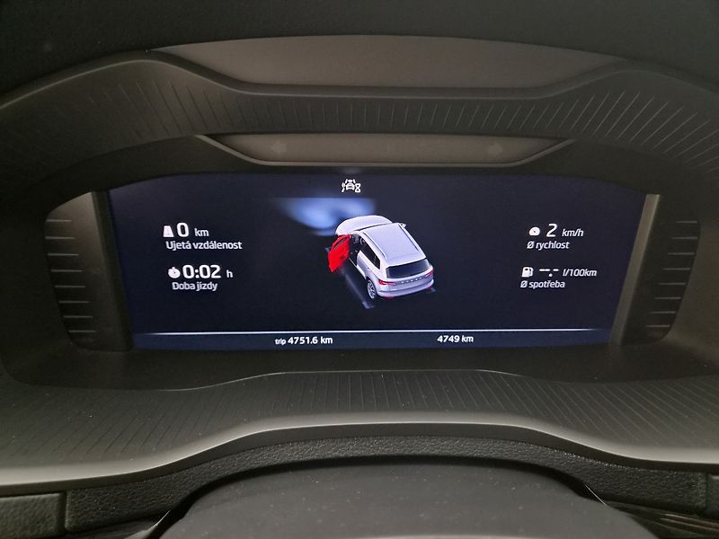 Škoda Karoq 1.5 TSI Top selection - fotka 9 z 25